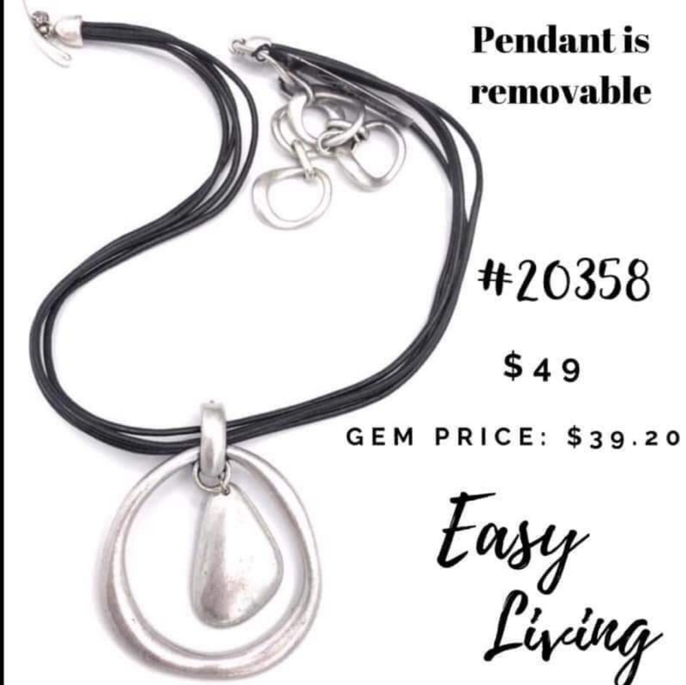 Premier Designs "Easy Living" Necklace